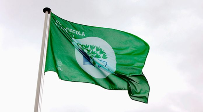 120 escolas do Oeste recebem bandeira verde