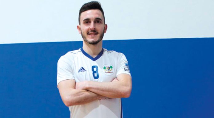 Futsal: Kiko regressa ao CCRD Burinhosa e marca na estreia