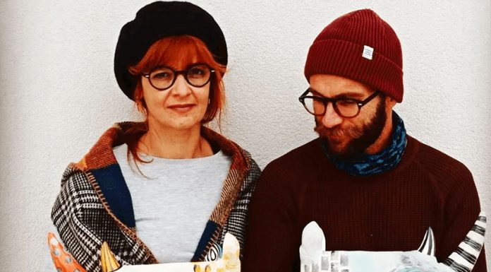 Artistas têm espaço de cerâmica contemporânea na vila da Nazaré