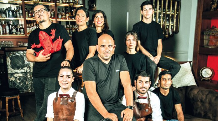 Bar de Emanuel Minez nos 50 melhores do mundo