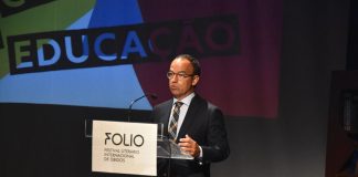 A literatura e cultura têm de ir à escola