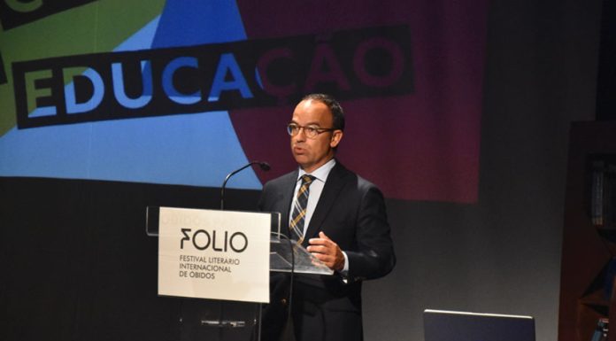 A literatura e cultura têm de ir à escola