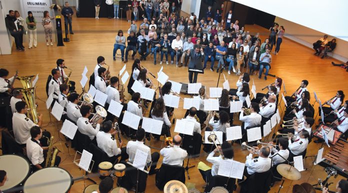 Foyer do CCC enche na abertura do Caldas.JAZZ