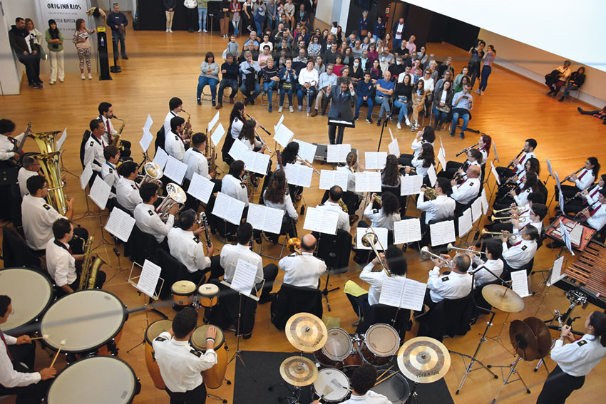 Foyer do CCC enche na abertura do Caldas.JAZZ