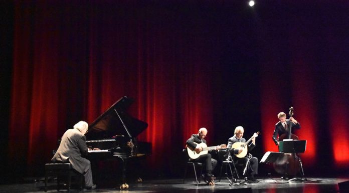 Mestres do piano e cítara unidos pela pediatria do Hospital das Caldas
