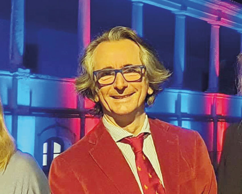 Alcobaça: Jorge Pereira de Sampaio faz comunicação em Paris