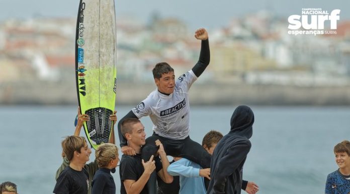 Penichense Matias Canhoto é campeão nacional de surf em sub16