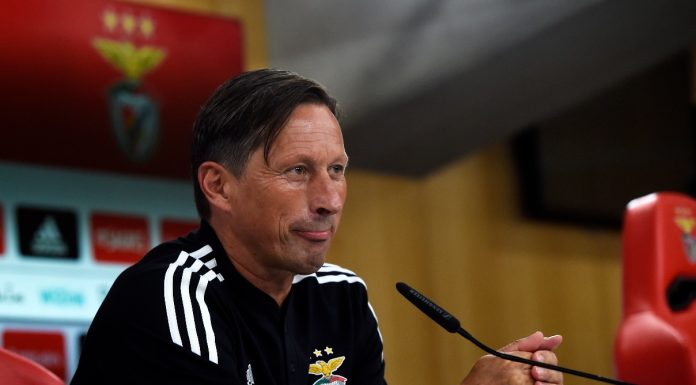 Roger Schmidt diz que analisou o Caldas como havia analisado o PSG