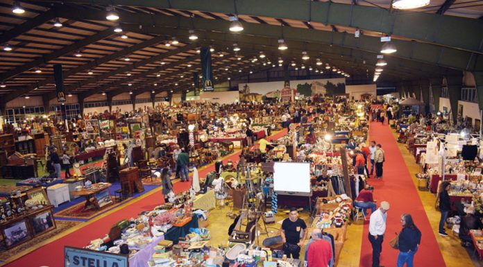 Expoeste voltou a encher com Feira de Velharias