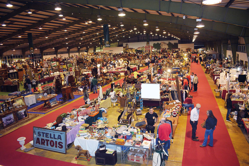 Expoeste voltou a encher com Feira de Velharias