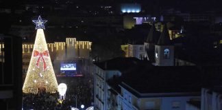 Inauguração da árvore de Natal nas Caldas da Rainha revelou-se atribulada