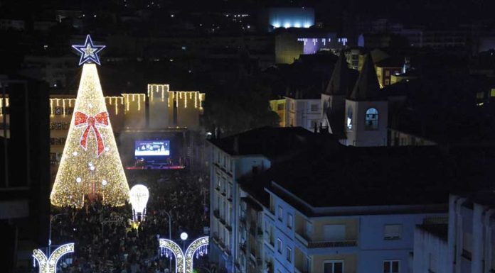Inauguração da árvore de Natal nas Caldas da Rainha revelou-se atribulada