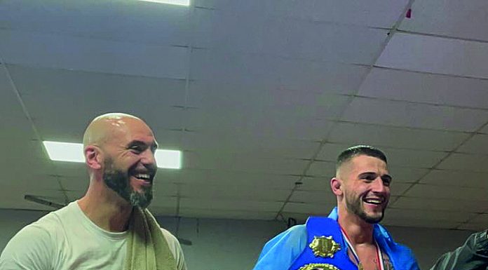 Kickboxing: Nazar Stashko conquista título europeu em Inglaterra