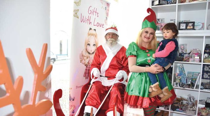 Comerciantes investem em animação nas lojas na época natalícia