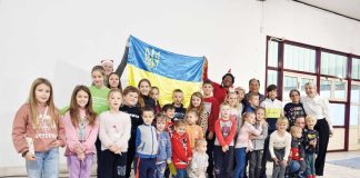 Crianças ucranianas receberam prendas no dia de S. Nicolau