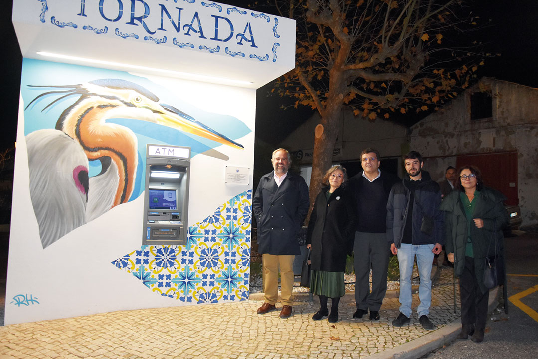 Inaugurado multibanco no  Largo do Rossio em Tornada