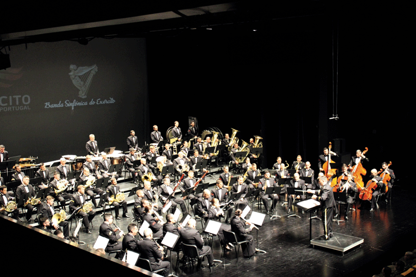 Casa cheia na atuação  de Natal da ESE no CCC
