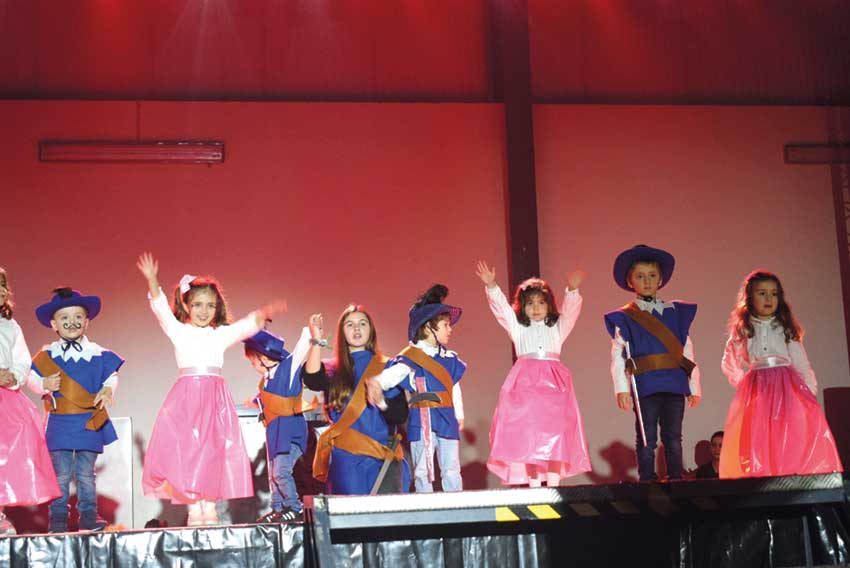 Festa de Natal Colégio Rainha D. Leonor reúne centenas