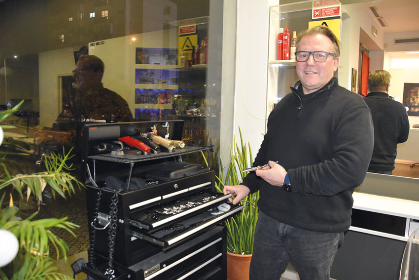 Cabeleireiro Rodrigo Menezes assinala 25 anos nas Caldas