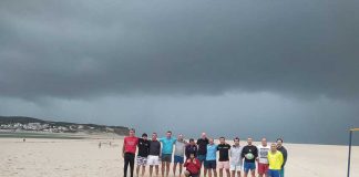 Nem o frio, nem a chuva impediram um primeiro mergulho