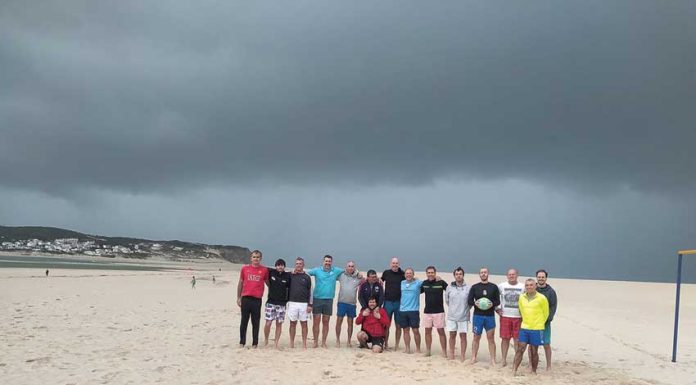 Nem o frio, nem a chuva impediram um primeiro mergulho