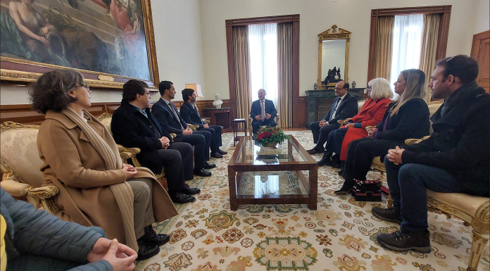 Petição pelo novo Hospital do Oeste em Caldas-Óbidos entregue na Assembleia da República