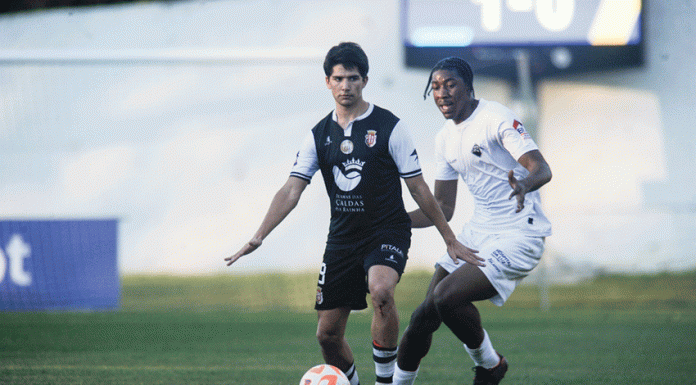 Futebol: Caldas volta a vencer “no braço” e continua a sonhar