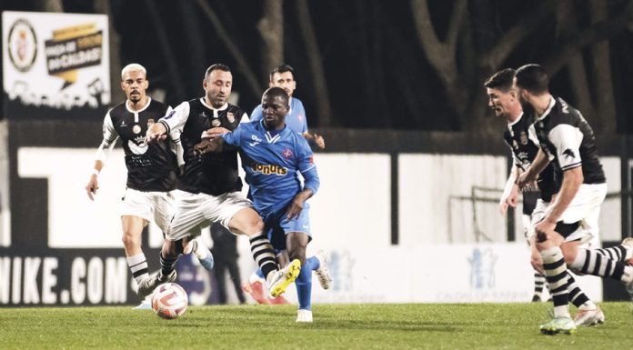 Futebol: Belenenses venceu jogo de grande tensão