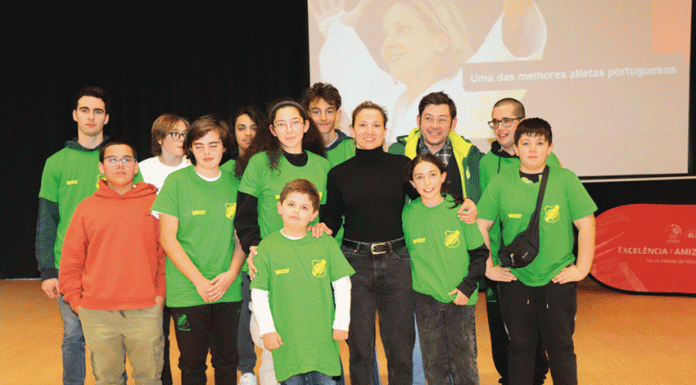 Judo: Telma Monteiro com estudantes no Bombarral