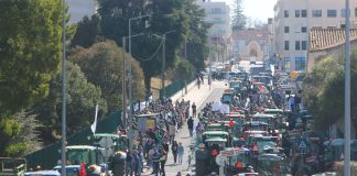 Alunos de escola agrícola da região também se manifestaram
