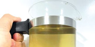 Munícipe queixa-se da qualidade da água da rede pública