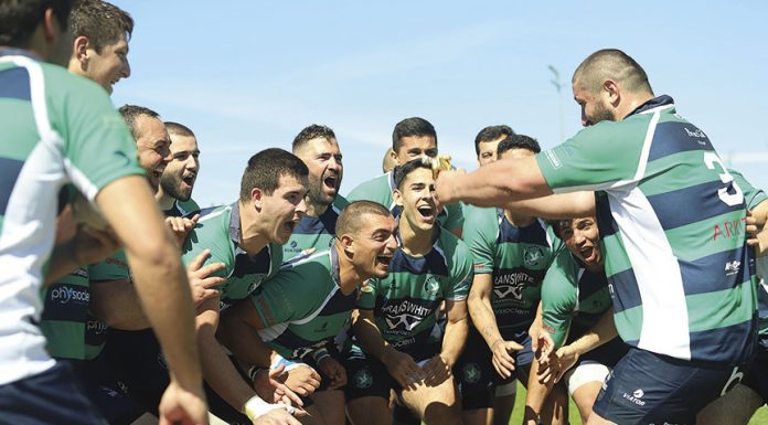 Vitória sofrida no dérbi do Oeste