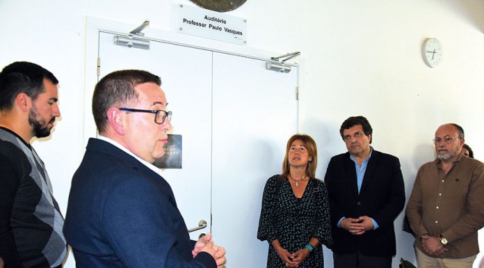 Escola Bordalo Pinheiro homenageou professor Paulo Vasques