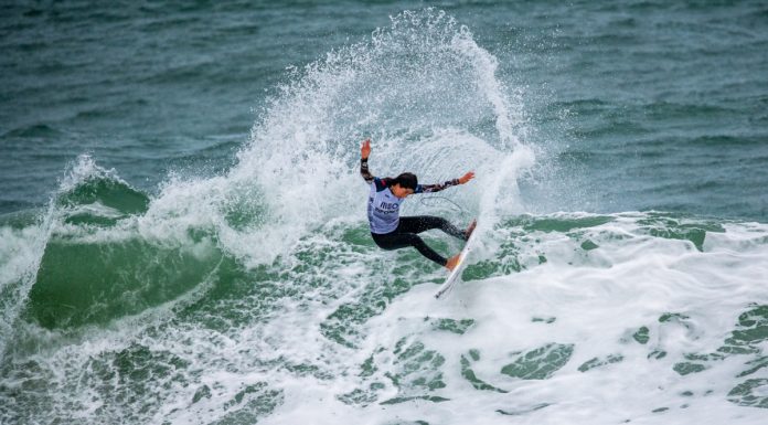 Milhares de pessoas em Peniche para assistir ao melhor surf do mundo