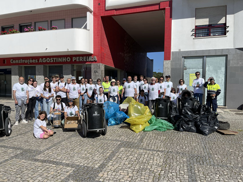 Voluntários recolheram mais de 85 kg de lixo