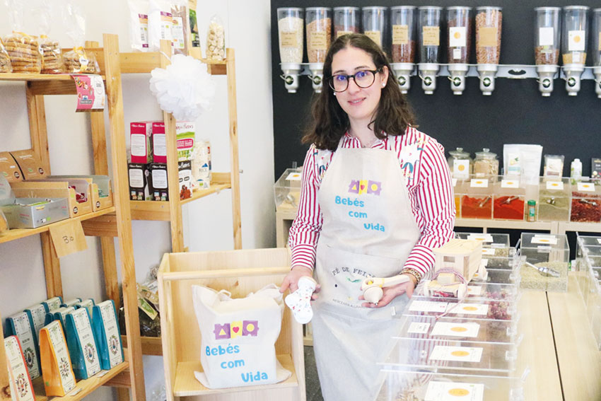 Casal uniu os Bebés com Vida à Mercearia Pé de Feijão