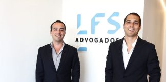 Há um novo escritório de advogados nas Caldas