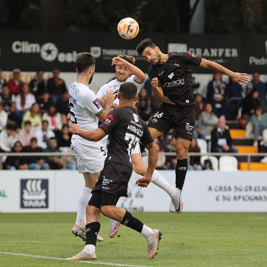 Futebol: Derrota amarga na despedida da Mata