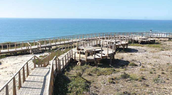 Os passadiços da Foz estão a ser recuperados