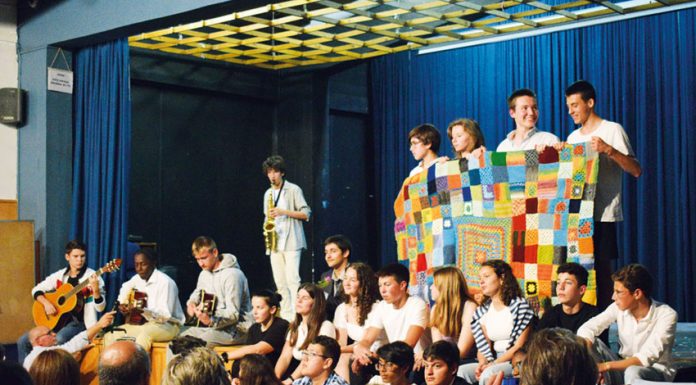 Peça solidária lotou a escola Raul Proença