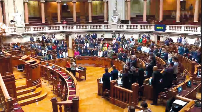 Voto de pesar por João B. Serra na Assembleia da República