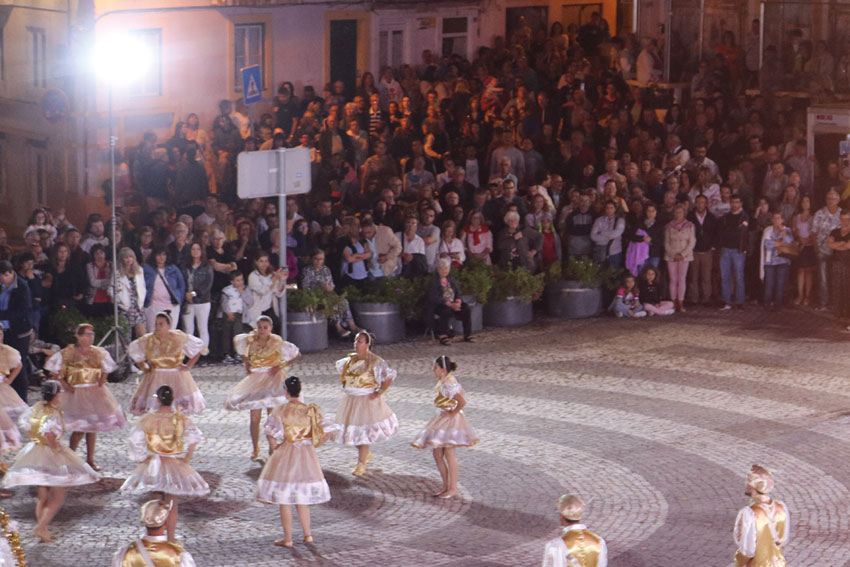 Marchas atraíram multidão ao Largo do Termal
