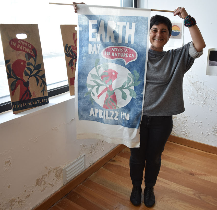 Uma artista plástica que se dedica à luta pela defesa do Ambiente