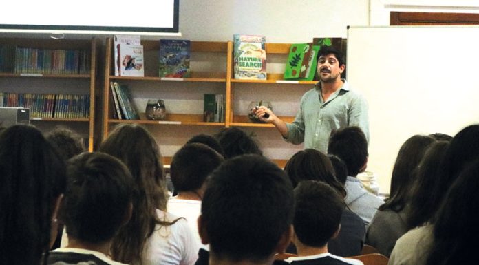 Palestra alertou alunos para riscos da Internet