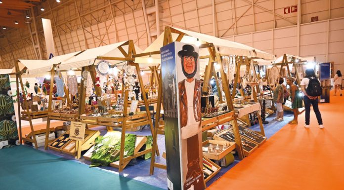 Entidades, empresas e autores oestinos na Feira Internacional do Artesanato