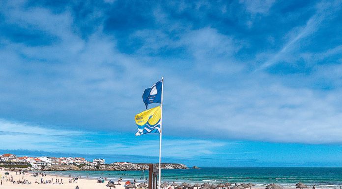 Peniche: Bandeira Qualidade Ouro 2023 hasteada no Baleal
