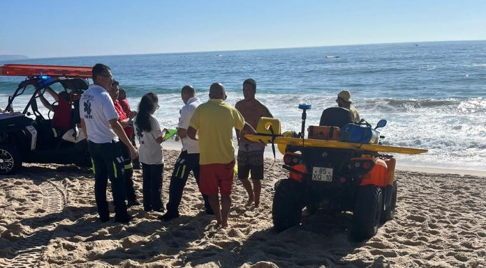 Homem de 58 anos morre após sentir-se mal na praia da Vila na Nazaré