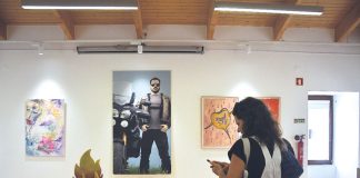 Uma centena de artistas participam na Esmaga
