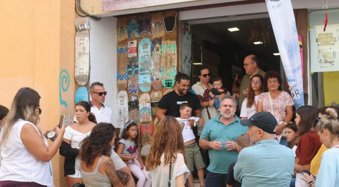 Ténis ilustrados por crianças nos 30 anos da Surfoz