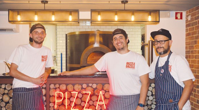 Razzle Dazzle casa a pizza napolitana com a cozinha portuguesa